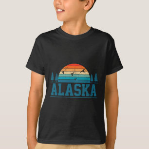 Vintage Alaska Ducks Geese Hunting Hunt Retro Gift T-Shirt