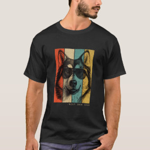 Vintage Alaskan Malamute Dog Mum Dad Kids Men Wome T-Shirt
