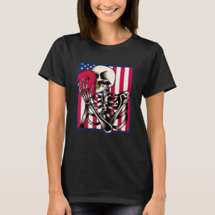 Vintage American Flag Black And White Skull Americ T-Shirt