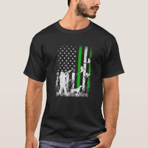 Vintage American Flag Hunting St. Patricks Day Men T-Shirt