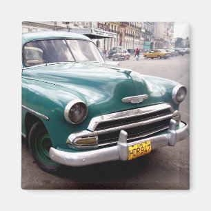 Vintage Auto in Cuba Magnet