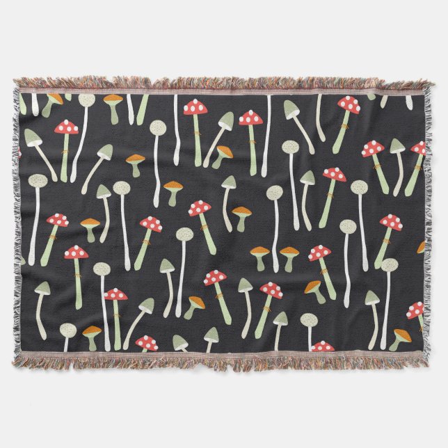 Vintage autumn mushrooms pattern design. throw blanket (Front)