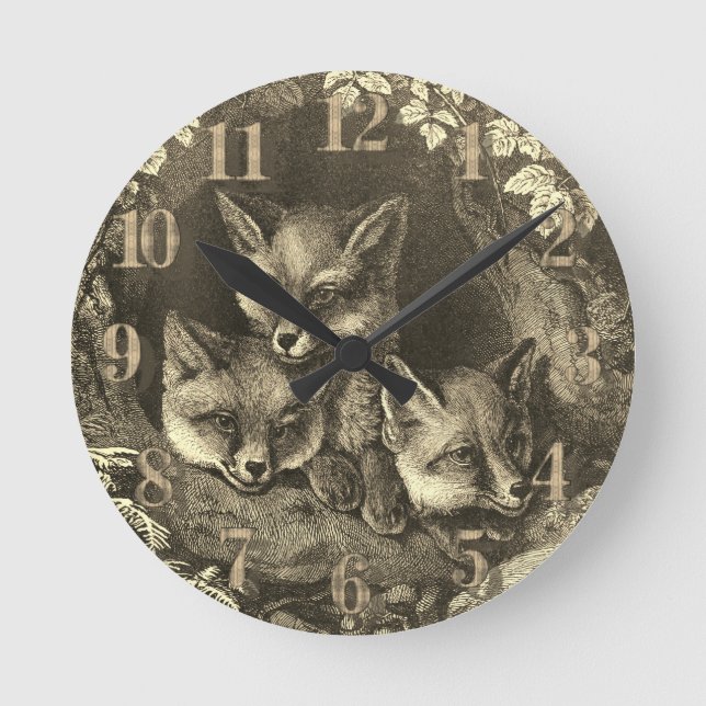 Vintage baby fox woodland round clock (Front)
