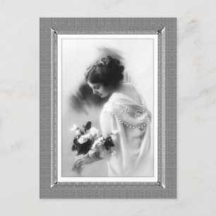 Vintage Beauty - Bouquet - in black & white Postcard
