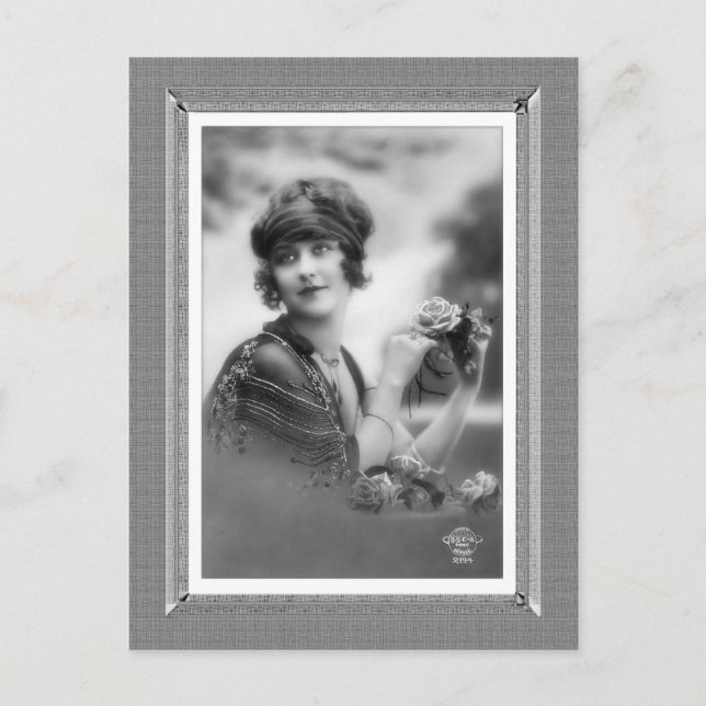 Vintage Beauty - Flower Girl - in black & white Postcard (Front)
