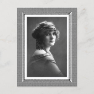 Vintage Beauty - Gypsy - in black & white Postcard