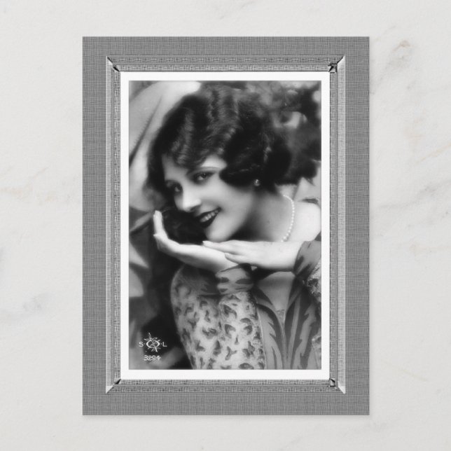 Vintage Beauty - Starlet - in black & white Postcard (Front)