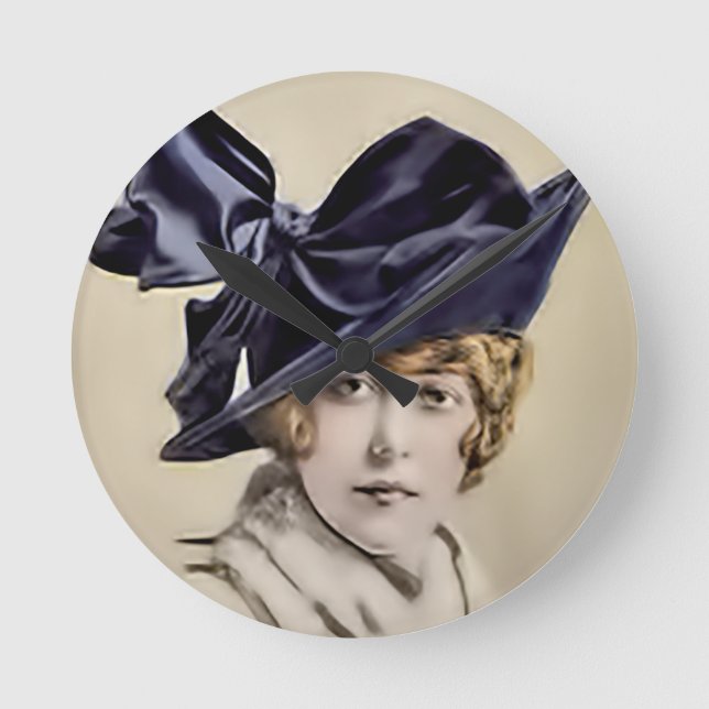 Vintage Blue Hat Round Clock (Front)