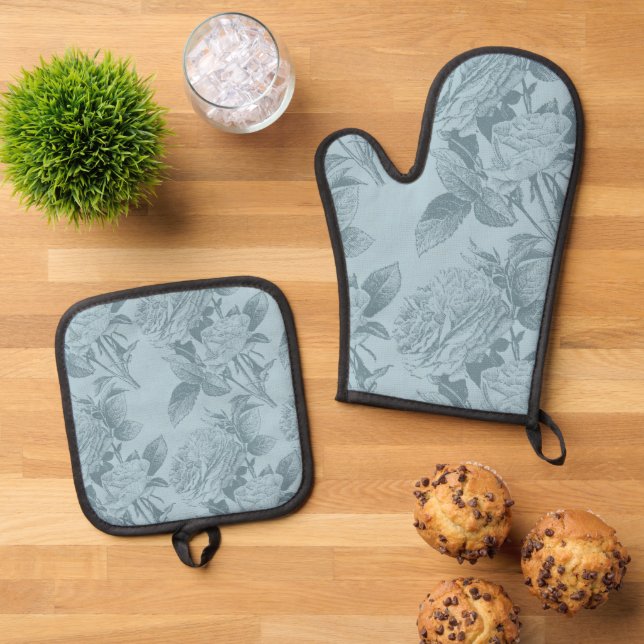 Vintage Blue Roses Oven Mitt & Pot Holder Set (Top Down)