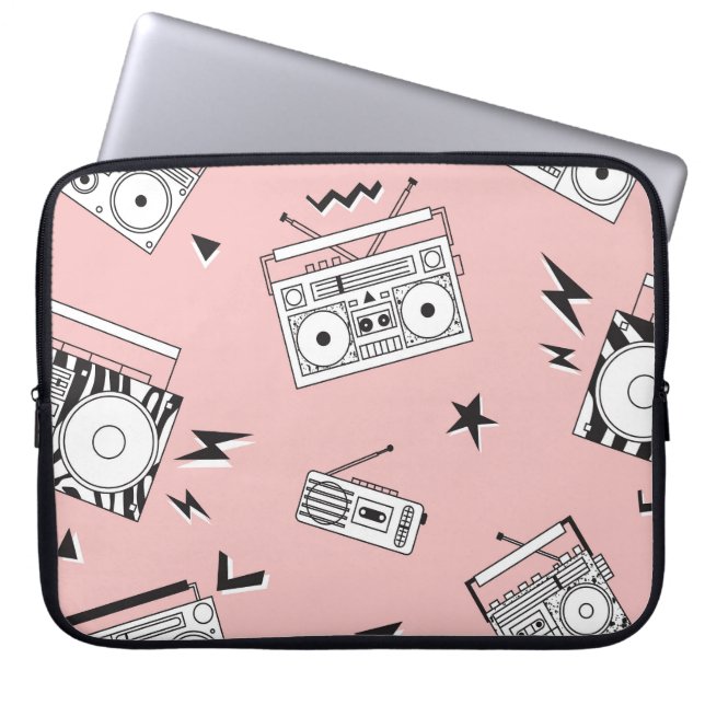 Vintage cassette players: retro pattern. laptop sleeve (Front)