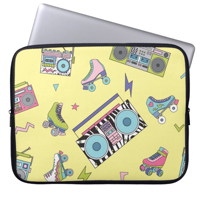 Vintage cassette, roller skates: retro laptop sleeve (Front)