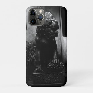 Vintage China Shanghai Yuyuan garden statue iPhone 11 Pro Case