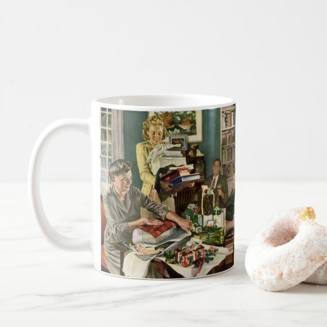 Vintage Christmas, Happy Family Wrapping Gifts Coffee Mug (With Donut)