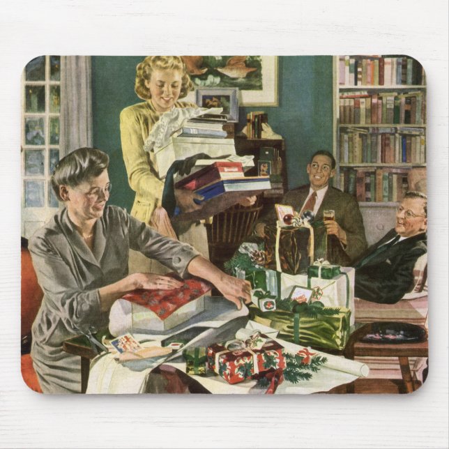 Vintage Christmas, Happy Family Wrapping Gifts Mouse Mat (Front)