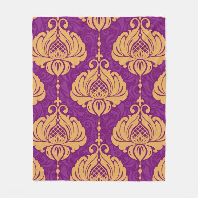 Vintage damask ornamental seamless pattern fleece blanket (Front)