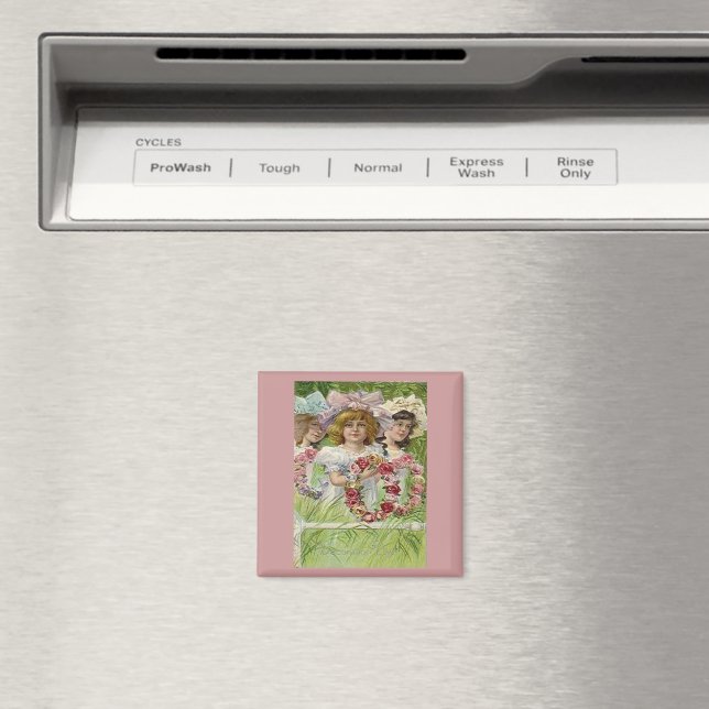 Vintage Decoration Day Girls Magnet (In Situ (Dishwasher))