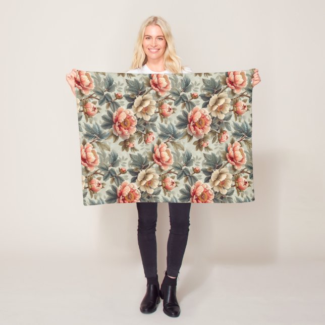 Vintage elegant floral fleece blanket (In Situ)