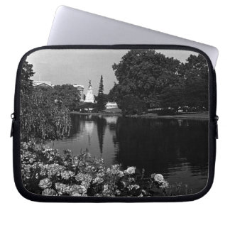 Vintage England London Buckingham St James Park Mo Laptop Sleeve