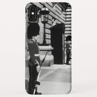 Vintage England London sentry at Buckingham iPhone XS Max Case