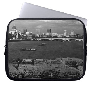 Vintage England London Thames river skyline city M Laptop Sleeve