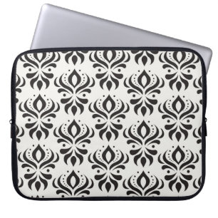 Vintage floral damask seamless pattern. Elegant ab Laptop Sleeve
