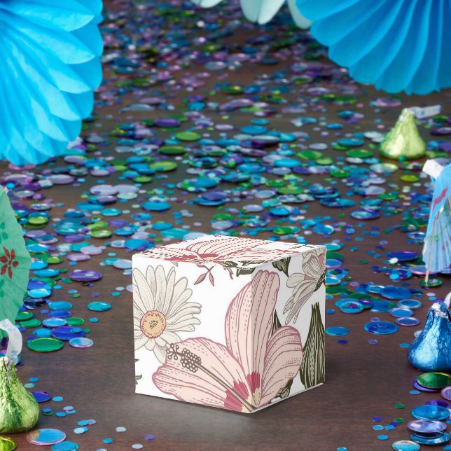 Vintage Floral Pattern with Roses Favour Box (Party)