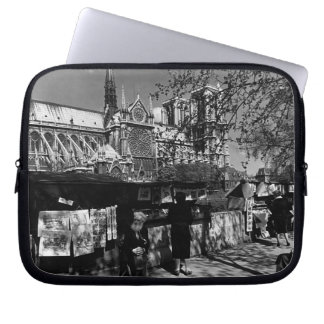 Vintage France Paris Dame Cathedral booksellers Mo Laptop Sleeve