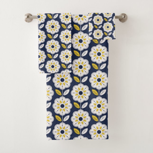 Vintage Geometric Flower Pattern Bath Towel Set (Insitu)