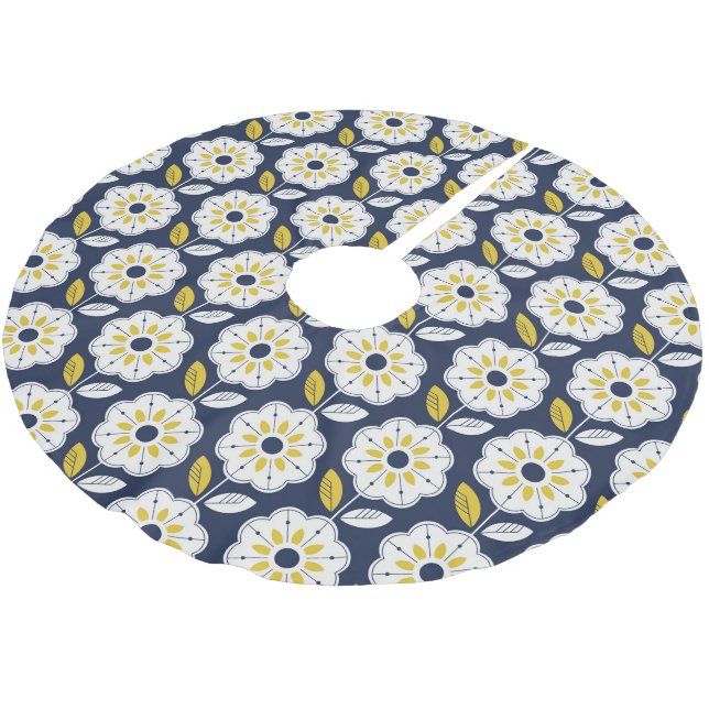 Vintage Geometric Flower Pattern Brushed Polyester Tree Skirt (Angled)