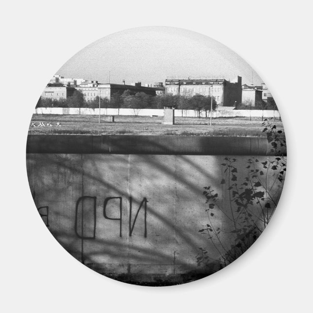 Vintage Germany Berlin wall Magnet (Front)