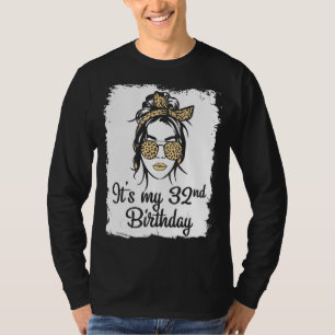 Vintage Girl It's My 32nd Birthday Happy To Me 32  T-Shirt