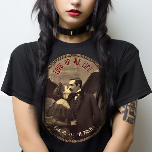 Vintage Gothic Lovers Vampire Dracula Kiss T-Shirt