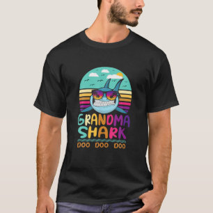 Vintage Grandma Shark Doo Doo Doo Birthday Gifts T-Shirt