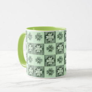 Vintage Green St Patrick retro shamrock pattern  Mug