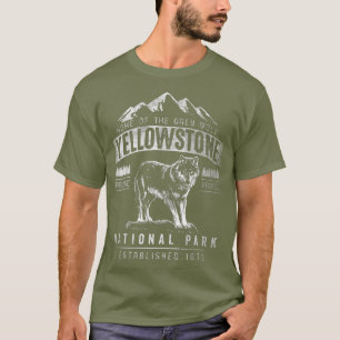 Vintage Grey Wolf Yellowstone National Park T-Shirt