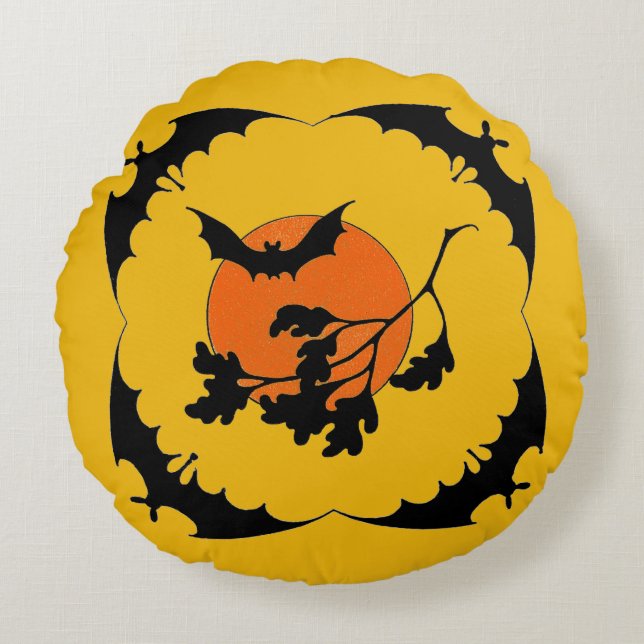 Vintage Halloween Bats & Harvest Moon Round Cushion (Front)