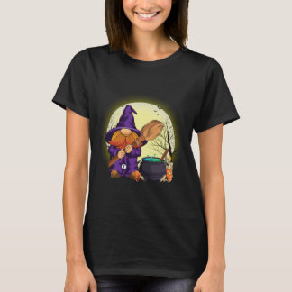 Vintage Halloween gnomes Pumpkin Pitch Autumn Gnom T-Shirt