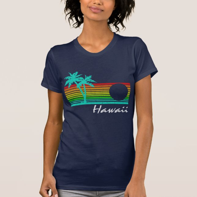 Vintage Hawaii - Distressed Design T-Shirt (Front)