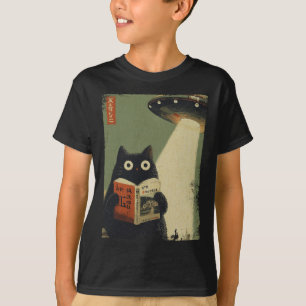 Vintage Japanese Cat Book Lovers Ufo Alien Abducti T-Shirt