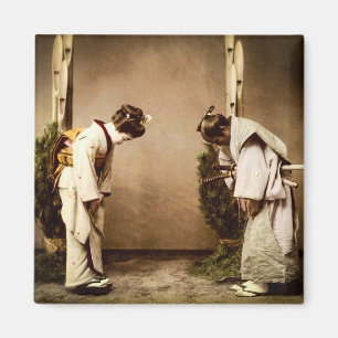 Vintage Japanese Geisha Greetings Old Japan Magnet