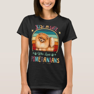 Vintage Just A Girl Who Loves Pomeranians Dog Love T-Shirt