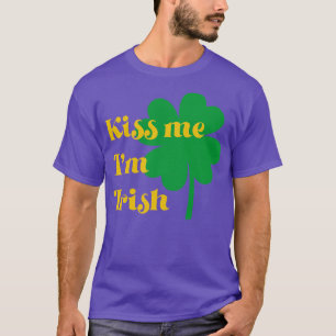 Vintage Kiss Me Im Irish St Patricks Day T-Shirt