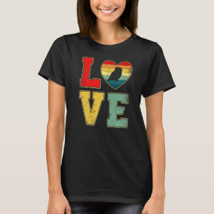 Vintage Love Owl Retro 70s 80s Heart Farm Animals T-Shirt