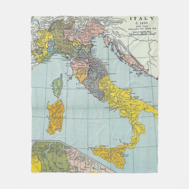 Vintage Map of Italy (1912) Fleece Blanket (Front)