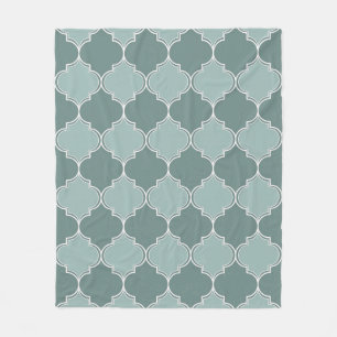 Vintage Moroccan trellis quatrefoil seamless patte Fleece Blanket