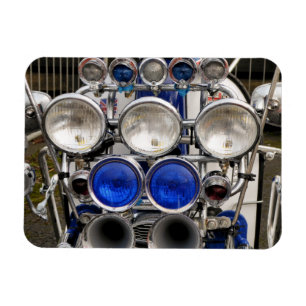 VINTAGE MOTOR SCOOTER MAGNET