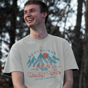 Vintage Mountain Wolf Climbing Hiking Outdoors T-Shirt