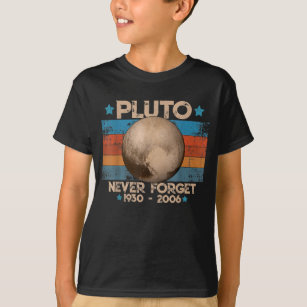 Vintage Never Forget Pluto Nerdy Astronomy T-Shirt
