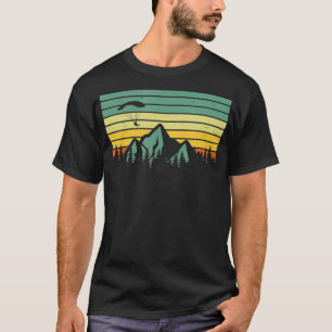 Vintage paraglider mountains skydiving paragliding T-Shirt