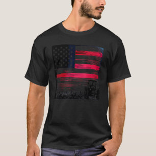 Vintage patriotic tractor on a farm  American flag T-Shirt